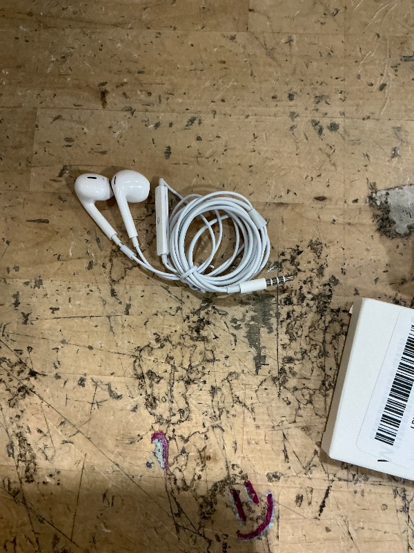 Photo 1 of 1 Pack Wired iPhone Earbuds/Wired Headphones with 3.5mm Jack Earphones[MFi Certified] with Microphone Volume Control Compatible for iPhone,iPad,iPod, Computer,MP3/4,Android Most 3.5mm Audio Devices