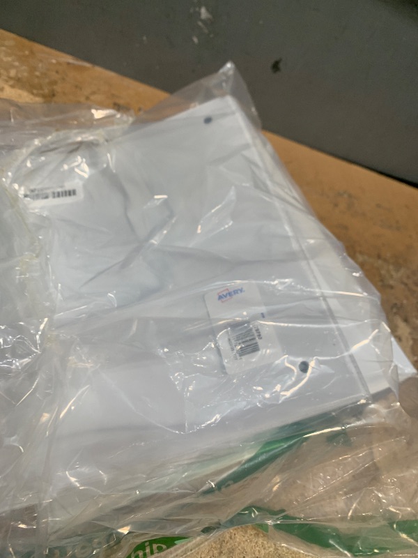 Photo 1 of ****2/4****
Avery Heavy-Duty View 3 Ring Binder, 2" One Touch Slant Rings, Holds 8.5" x 11" Paper, 4 White Binders (79790)