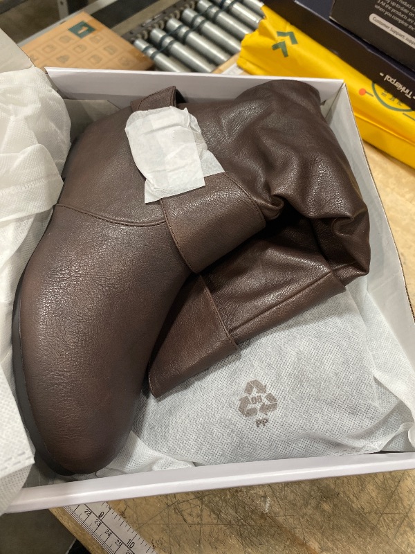 Photo 1 of (used)(please see images) DREAM PAIRS Women's Knee High Low Hidden Wedge Boots Suede Faux Fur Lining Side Zipper Knee High Buckle Boots,Size 9.5,Brown,URA