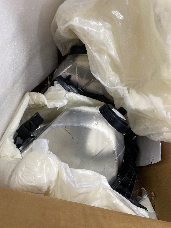 Photo 1 of ****(PARTS ONLY/ MAJOR DAMAGE/ NON FUNCTIONAL)***ATOMTEC Halogen Headlight Assembly Fit For 2000-2004 Tundra 2001 2002 2003 2004 Toyota Sequoia Driver and Passenger Side Double Cab Models ONLY