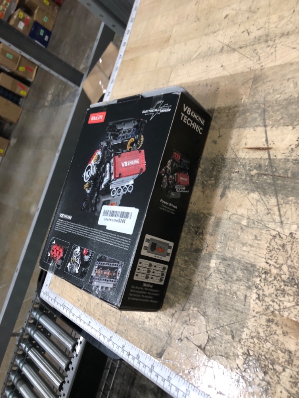 Photo 1 of WINGIFT V8 Engine Building Set,V8 Engine Model kit That Run,Build Your Own STEM Mini V8 Model Engine Kit with Battery and Motor,8-Cylinder Car Engine Building Engineering Toys for Kids Adults(478PCS)