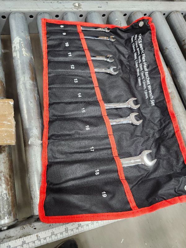 Photo 1 of *************************MISSING HALF OF THEM*************
Towallmark Ratcheting Wrench Set 12pcs, Metric Flex Head Wrench Set, Metric 9-18mm, 72-Teeth,Cr-V Steel Ratchet Wrenches Set with Bag for Motorcycle/Car/Mechanical Etc.