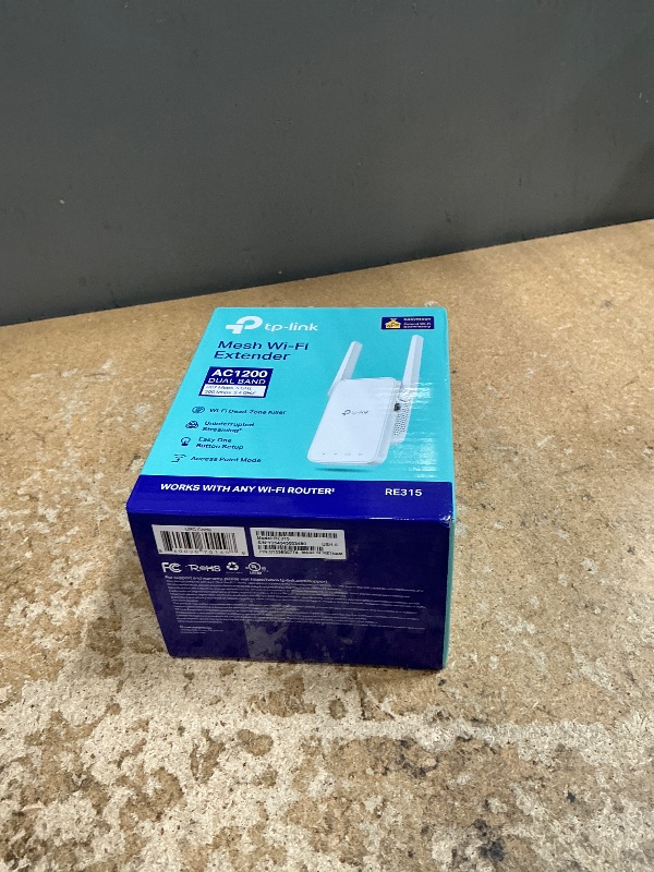 Photo 1 of (used/fair) TP-Link AC1200 WiFi Extender, 2025 Wirecutter Best WiFi Extender, 1.2Gbps Home Signal Booster, Dual Band 5GHz/2.4GHz, Up to 1600 Sq.ft and 32 Devices, EasyMesh Compatible, One Ethernet Port (RE315)