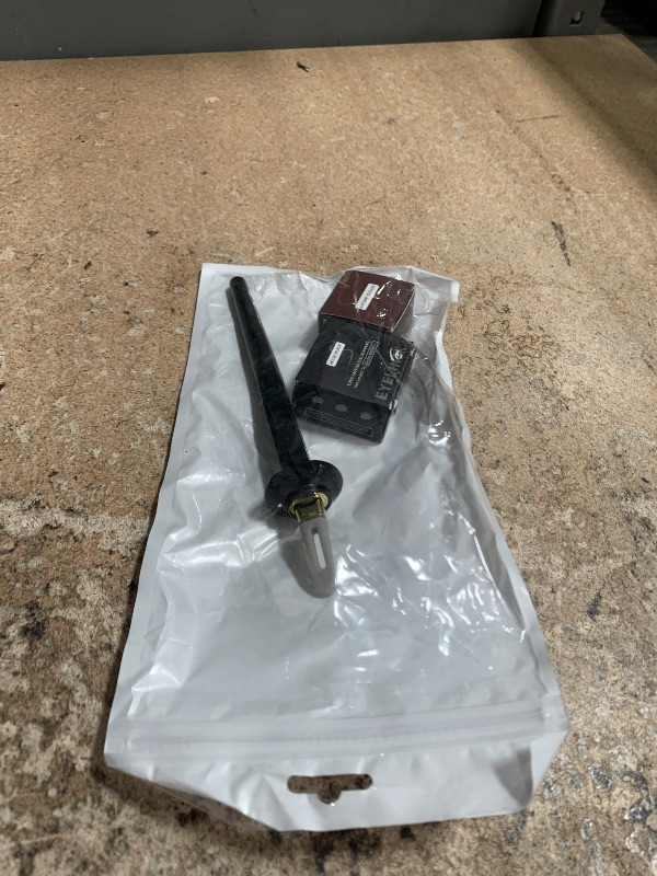 Photo 1 of 1 Set Silicone Eyeliner Brush, Eyeliner Guide Tools, Reusable Eye Liner Kit with Black and Brown Eyeliner Cream, Easy No-Skip Eyeliner Gel for makeup Novices(Black)