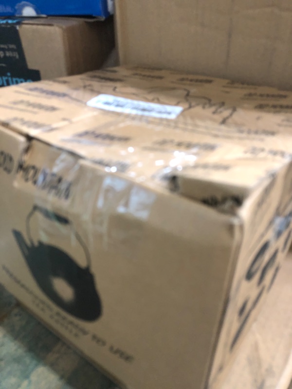 Photo 1 of **HAS SCRAPES**  Old Mountain 10129 Pre-Seasoned 2-Quart Cast Iron Tea Kettle