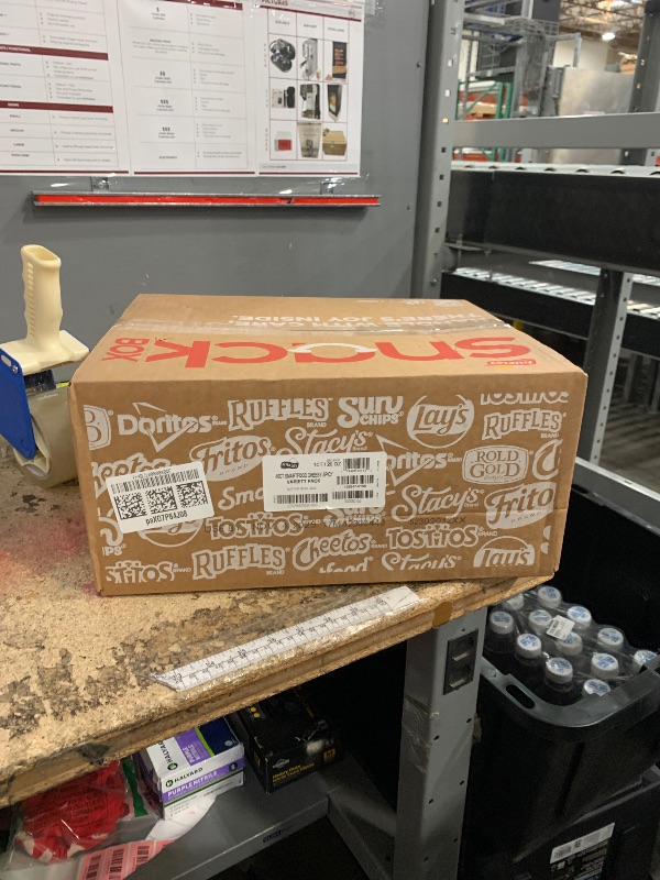 Photo 1 of *11/4/2025* Smartfood Popcorn, White Cheddar and Flamin' Hot White Cheddar Variety Pack, 0.5 Ounce (Pack of 40)