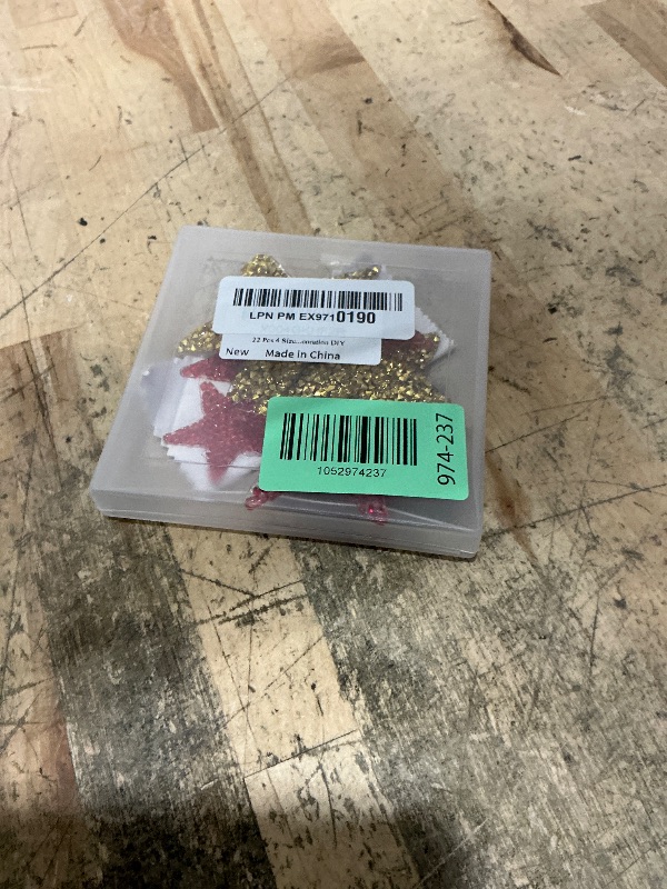 Photo 1 of 22 Pcs 4 Sizes Iron on Star Rhinestone Patches Adhesive Glitter Star Stickers Gold Red Star Patches Star Shape Rhinestone Appliques Embellishments for Clothing Jeans Repair Decoration DIY