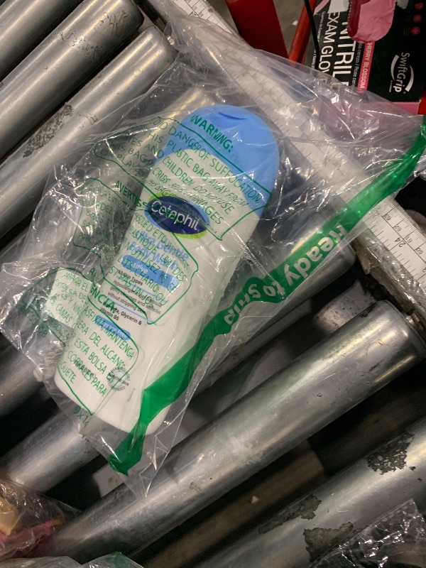 Photo 1 of **PARTIAL SET/ONLY 1 BOTTLE** Cetaphil Ultra Gentle Refreshing Body Wash, For Dry to Normal, Sensitive Skin, 16.9oz Pack of 3, Aloe Vera, Calendula, Vitamin B5, Hypoallergenic, Paraben Free, Fragrance Free, Dermatologist Tested