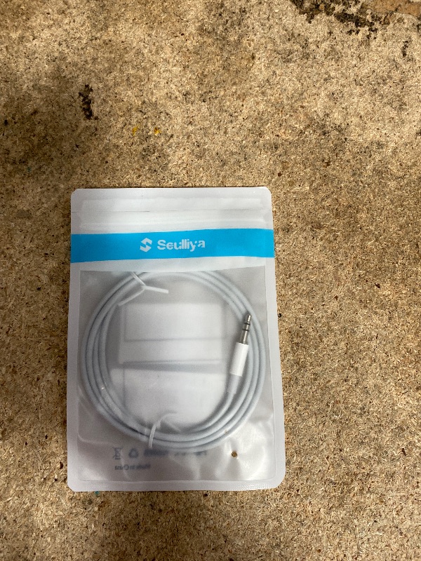 Photo 1 of (Apple MFi Certified) iPhone AUX Cord,Lightning to 1/8 Inch Audio Cable,3.3ft, Headphone Jack Adapter Male Aux Stereo Audio Cable Compatible for iPhone 14/13/12/11/XR/X/8/7 (White)