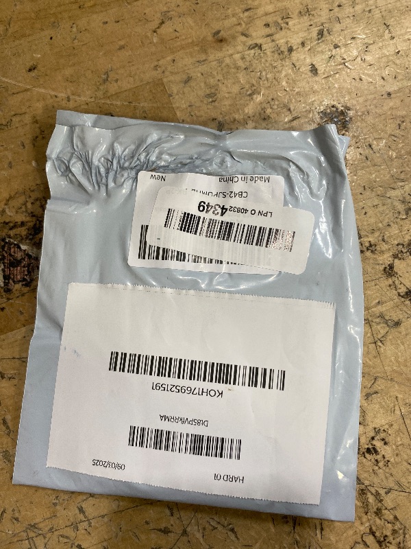 Photo 1 of 2 PCS Pom Pom Holder Hanger with Snap Button for Backpack Cheerleader Team Tags Cheer Bag Strap Accessories Cheerleading Essentials (Black)