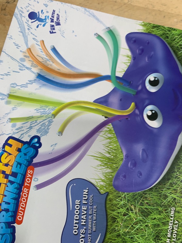 Photo 1 of 2-in-1 Water Sprinkler Toys for Kids and Aldult,Outdoor Garden Lawn Watering Toys with Water Tentacles,Attaches to Garden Hose,Summer Spray Water Fun Toys (Manta Ray)