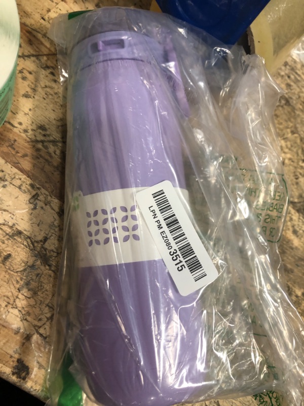 Photo 1 of **************lid wont close************
Ello Cooper 22oz Stainless Steel Water Bottle with Straw and Carry Handle, Double Walled and Vacuum Insulated Metal, Leak Proof Locking Lid with Soft Silicone Spout, Reusable, BPA Free, Lilac