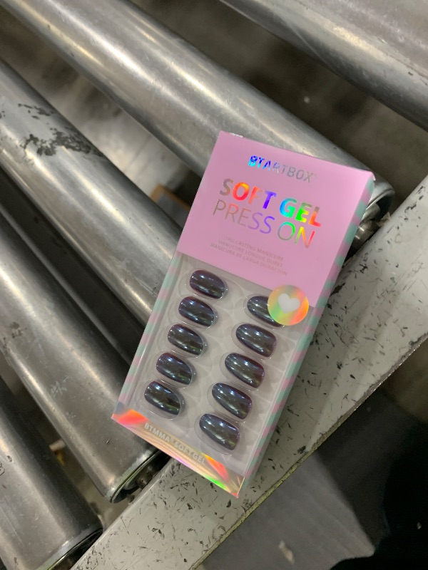 Photo 1 of BTArtbox Press On Nails Short - Dark Oval Press On Nail, Chrome Glazed Glue On Nails, Supremely Fit & Glossy Stick On Nails in 16 Sizes - 30 Fake Nails Kit, Magic Mirror