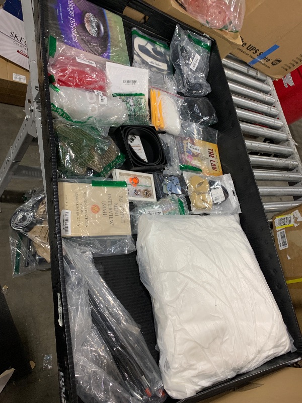 Photo 1 of BOXLOT BUNDLE OF GENERAL MERCHANDISE 
