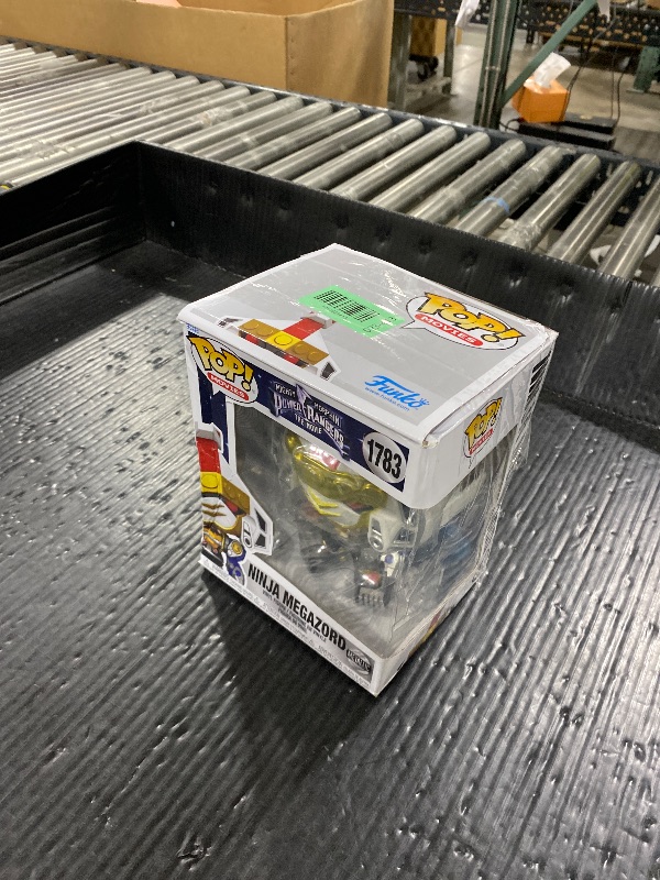 Photo 1 of Funko Pop! Super: Mighty Morphin Power Rangers: The Movie - Ninja Megazord - Metallic - Power Rangers Movie - Collectable Vinyl Figure - Gift Idea - Official Merchandise - Toys for Kids & Adults