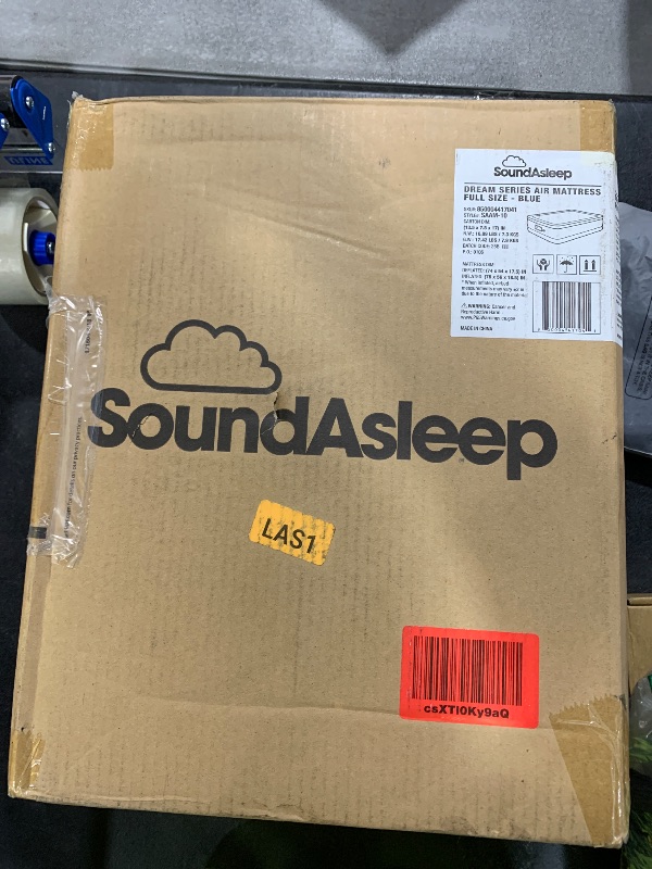 Photo 1 of SoundAsleep Products Dream Series Luxury Air Mattress, ComfortCoil Technology, Built-in High Capacity Pump for Home, Camping- Double Height, Adjustable, Inflatable Blow Up, Portable (Full Size)