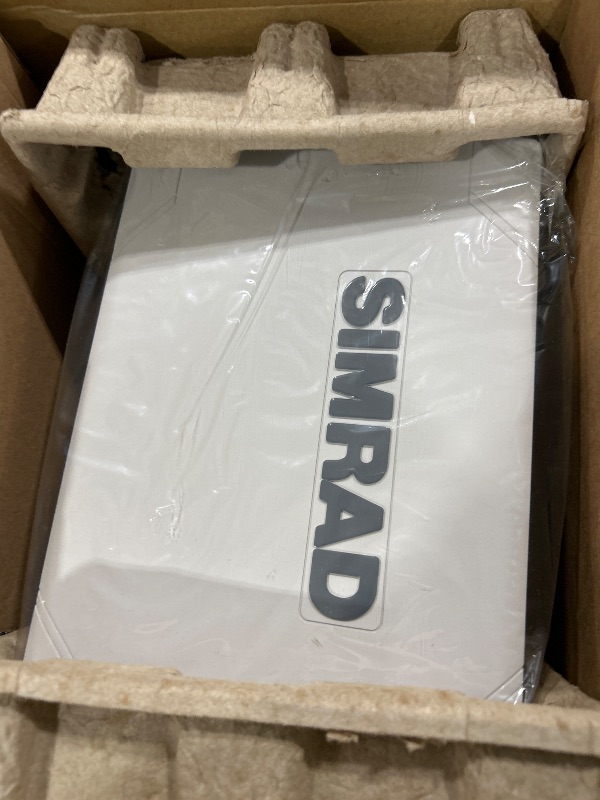 Photo 1 of Simrad GO9 XSE 9’’ Multifunctional Display with 83/200 Transom Mount Transducer and C-MAP Discover Charts