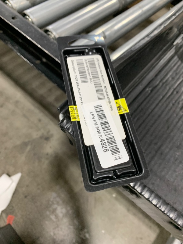 Photo 1 of Samsung 32GB DDR4 2133MHz PC4-17000 ECC LRDIMM 4Rx4 Quad Rank 1.2V Load Reduced DIMM 288-Pin Server RAM Memory - M386A4G40DM0-CPB
