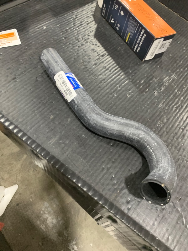 Photo 1 of ACDelco Gold 22621M Molded Lower Radiator Hose