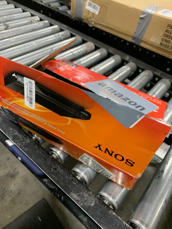 Photo 1 of Sony DVPSR210P DVD Player