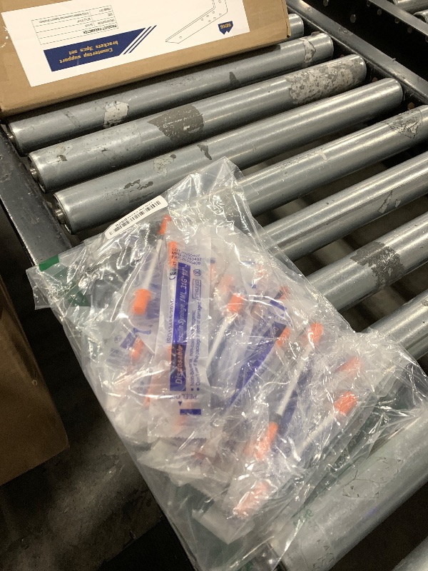 Photo 1 of 1ml/cc 31G 1/2 Inch Syringes, U-100 Lab Tools Syringe, Individual Wrapped, 25 Pack