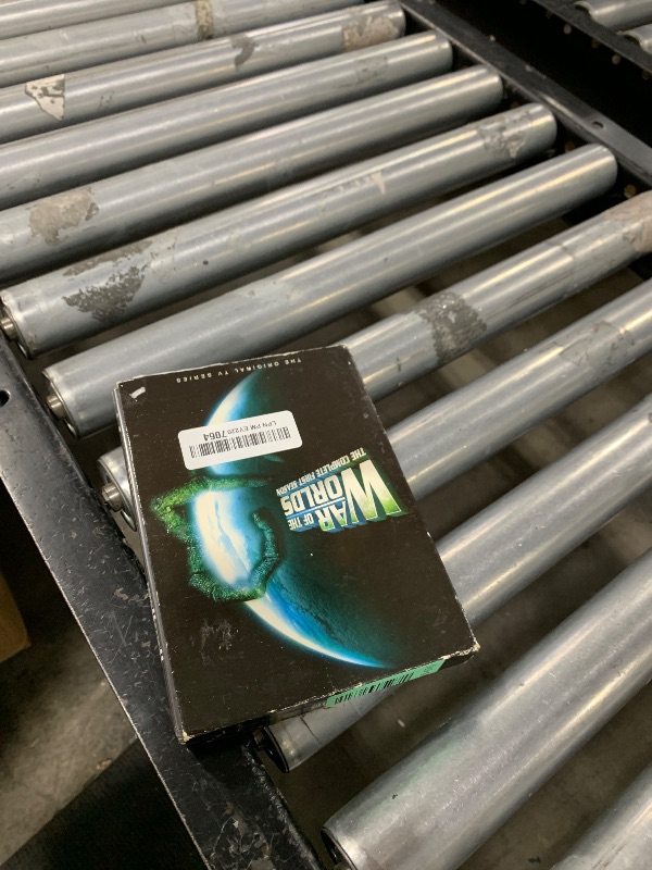 Photo 1 of War of the Worlds - The Complete First Season