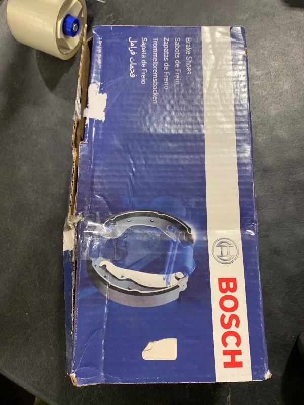 Photo 1 of BOSCH BS473R Blue Drum Brake Shoe Set - Compatible With Select Full-Size 1978-02 Cadillac, Chevrolet, and GMC Trucks and SUVs; REAR (Riveted)