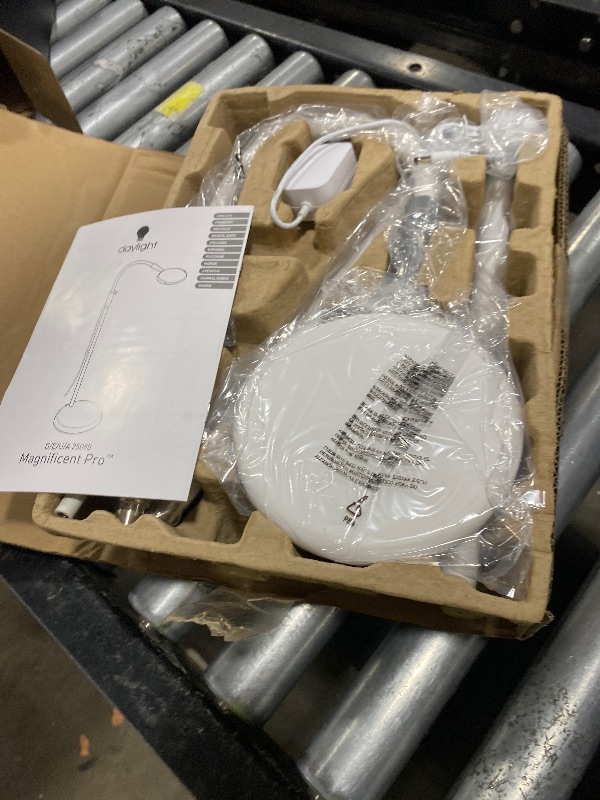 Photo 1 of Daylight Company - Magnificent Pro - Magnifying lamp, Bright 6,000K Daylight LEDs, CRI 95+, 3 in 1 Lamp, 1.75X semi-Rimless Lens, Lumens: 600, White