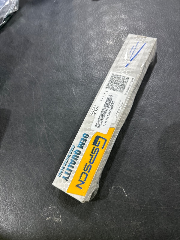 Photo 1 of 10" Rear Wiper For Chevy Traverse 24-18 /Buick Enclave 24-18?Encore 22-13 /Hummer H2 09-03 H3 10-06 /Dodge Nitro 12-09 /Saturn Vue 07-02 /Mazda Tribute 06-01 Back Windshield Wiper Blades (10-N)