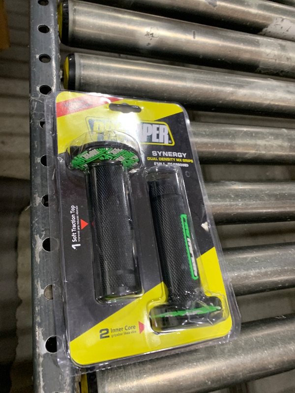 Photo 1 of 7/8" Motorcross Handle Grips Dirt Bike 22mm 24mm Truster Grips Motorcycle Ergonomic Bar End Non Slip Grip Gel Gep Scooter Cruiser Racing Mountain (Black Green, Pro Taper)