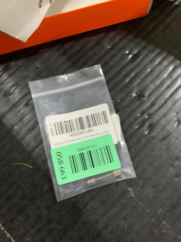 Photo 1 of 5304509451 20A Amp 125V Max Slow-Blow Glass Microwave Oven Fuse, 6x30mm (0.24 x 1.18 inches), Compatible with GE, Frigidaire, Kenmore - Replacement for 5304488359,5304464087 (2 Pack)