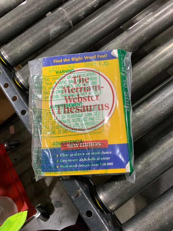 Photo 1 of The Merriam-Webster Thesaurus, Trade Paperback