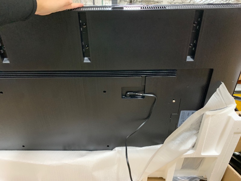 Photo 1 of Samsung 65-Inch Class QLED Q7F Series Samsung Vision AI Smart TV (2025 Model, 65Q7F) Quantum HDR, Object Tracking Sound Lite, Q4 AI Gen1 Processor, 4K upscaling, Gaming Hub, Alexa Built-in