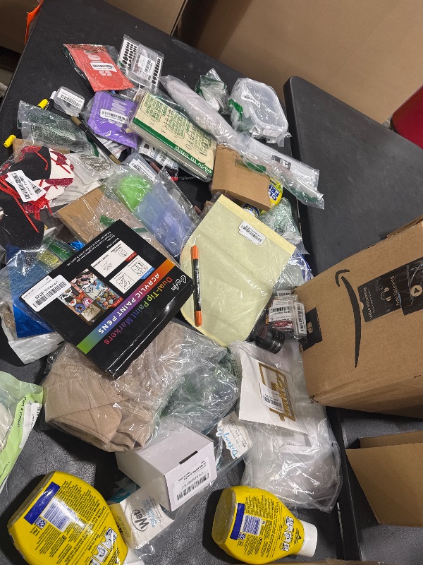 Photo 1 of box lot misc items