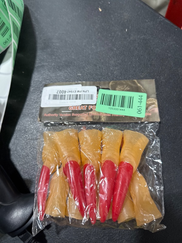 Photo 1 of Dzrige Halloween Finger Tips Scary Long Finger Claws Horror Long Vampire Nails Witch Finger Nails for Halloween Cosplay Makeup Prop Accessories April Fool's Day Joke Toys Prank Gifts, Red (10Pcs)