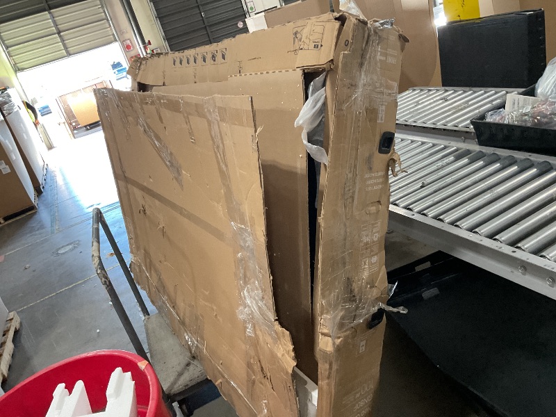 Photo 1 of *PARTS ONLY* Samsung 100-Inch Class Neo QLED QN80F 4K Mini LED Smart TV (2025 Model) NQ4 AI Gen2 Processor, Quantum Matrix Technology Core, 4K AI Upscaling, Dolby Atmos, Samsung Vision AI, Alexa Built-in
