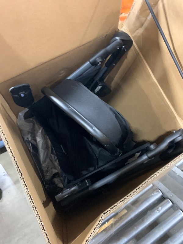 Photo 1 of Evenflo Pivot Xpand Modular Travel System with LiteMax Infant Car Seat (Ayrshire Black)