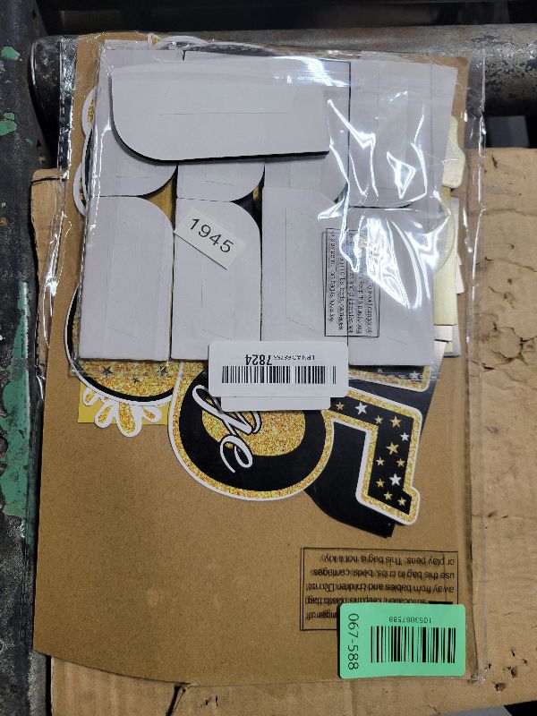 Photo 1 of 10PCS 80th Birthday Decorations Centerpieces for Table Decorations, 2025 Vintage 1945 Honeycomb Table Topper Back in 1945 Birthday Party Decoration for Men and Women (Gold & Black, 80 Years)