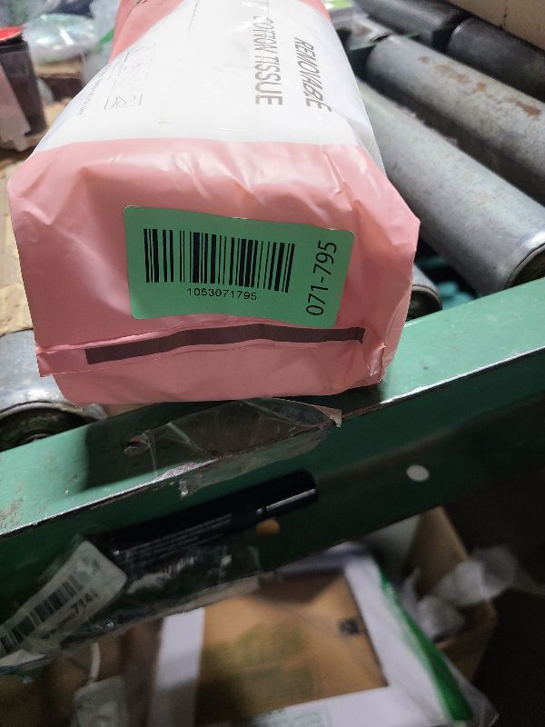 Photo 1 of 100 Count Disposable Face Towel, Ultra Soft & Thick Washcloths, Biodegradable Facial Towels for Sensitive Skin, Makeup Remover Dry Wipes, Lint-Free Towelettes for Cleansing