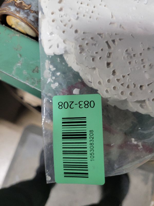 Photo 1 of 150Pcs Paper Doilies Assorted Sizes White Lace Paper Doilies Disposable Doily Rectangle Round Paper Doilies for Dessert Trays Tables Furniture Buffet Cake Fried Food Wedding Party Tableware Decor