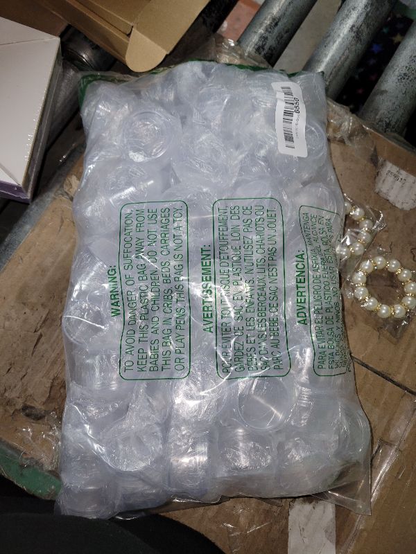 Photo 1 of 100 Count Refillable Sample Containers with Lids Cosmetic Jars 15 Gram Empty Cream Jars Leak Proof Makeup Containers for Traveling - Clear