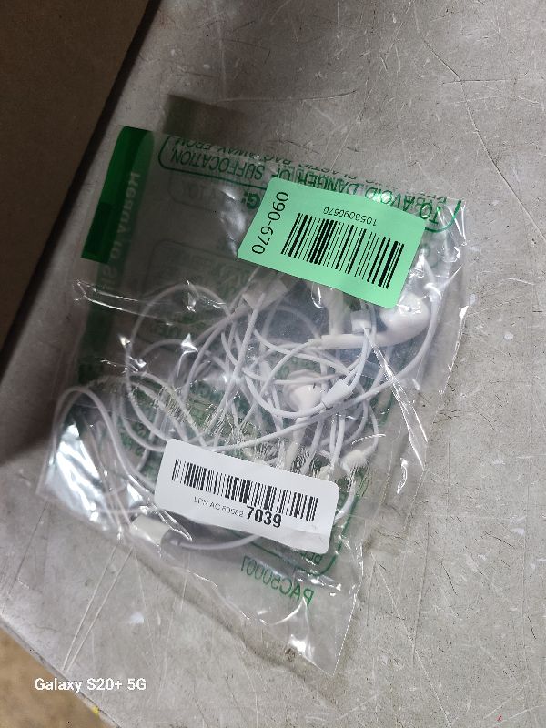 Photo 1 of 2 Pack Wired Headphones for iPhone (Lightning Connector Plug&Play) Earbuds Built-in Microphone & Volume Control,Compatible with iPhone 14/13/12/11/XR/XS/X/8/7/Pro/Pro Max?Official Certified Earphone?