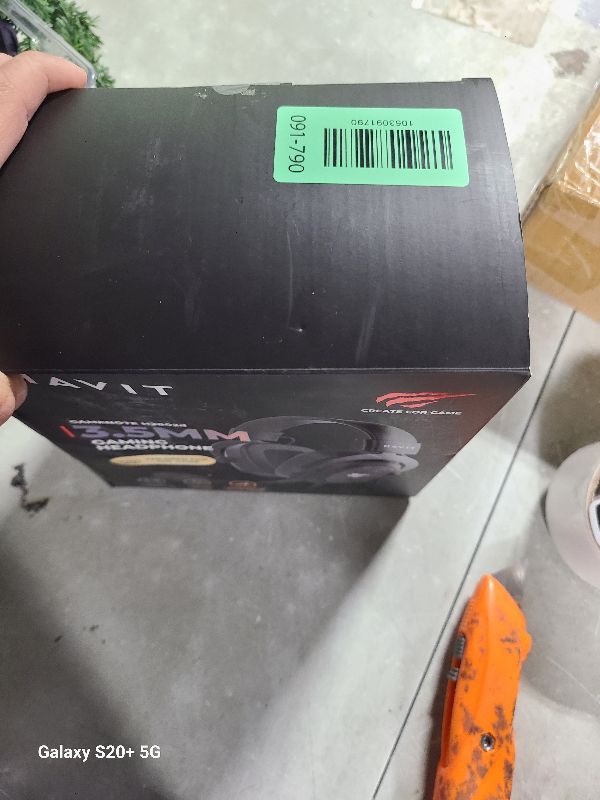 Photo 3 of havit H2002d Gaming Headsets for PS4,PC, 53MM Drivers Surround Sound PS5 Headset with Mic Gaming Headphones with Mic Durable Aluminum Frame Valentines Gifts for Men