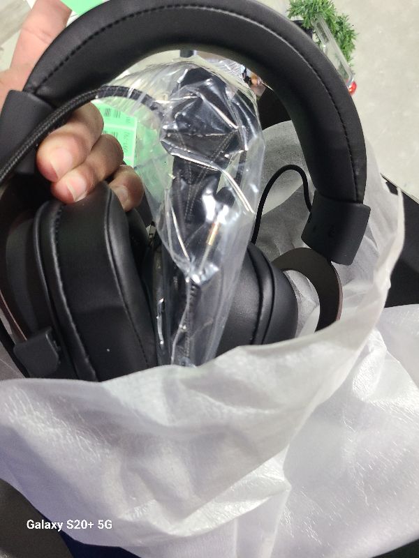 Photo 1 of havit H2002d Gaming Headsets for PS4,PC, 53MM Drivers Surround Sound PS5 Headset with Mic Gaming Headphones with Mic Durable Aluminum Frame Valentines Gifts for Men