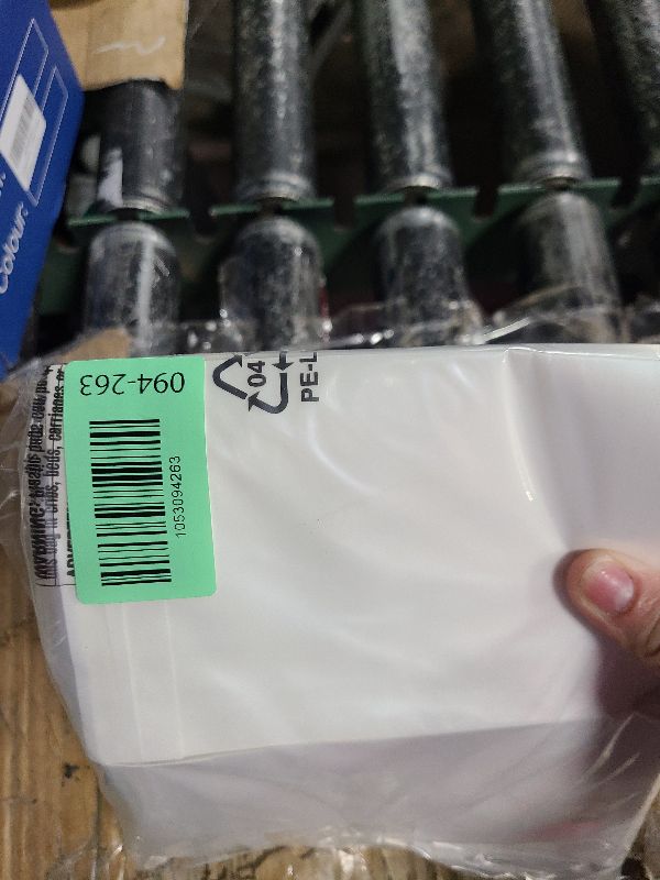 Photo 1 of 100-pack 4x6 Inches White Kraft Paper Bags for Bakery Cookies Treats Snacks Sandwiches Popcorn Small Gift bag