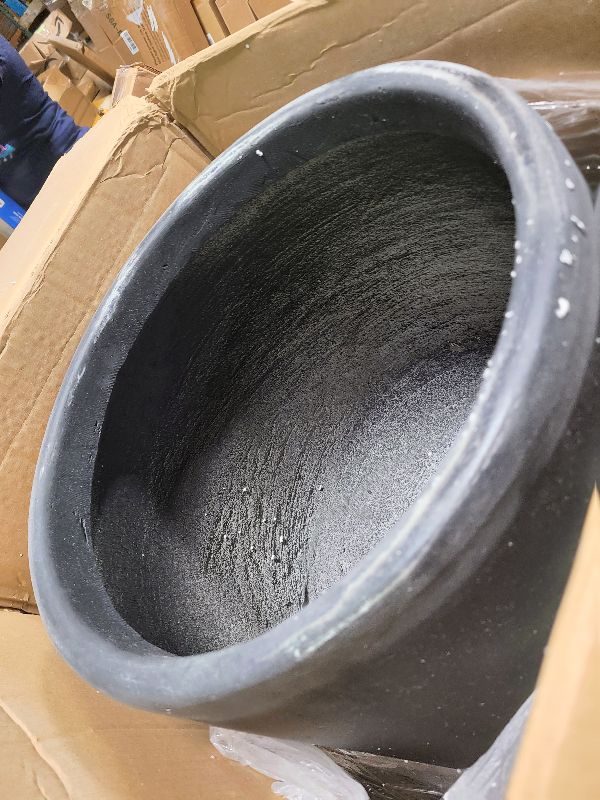 Photo 1 of 
CUBREMACETA Ceramica Patina GRIS
