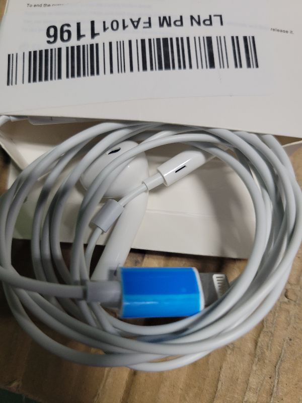 Photo 1 of 2 Pack Wired Headphones for iPhone Earbuds with Built-in Microphone & Volume Control Nosie Reduction Earphones Headsets Compatible with iPhone 14 13 12 11 Pro Max XS XR X 8 7, Support All iOS System