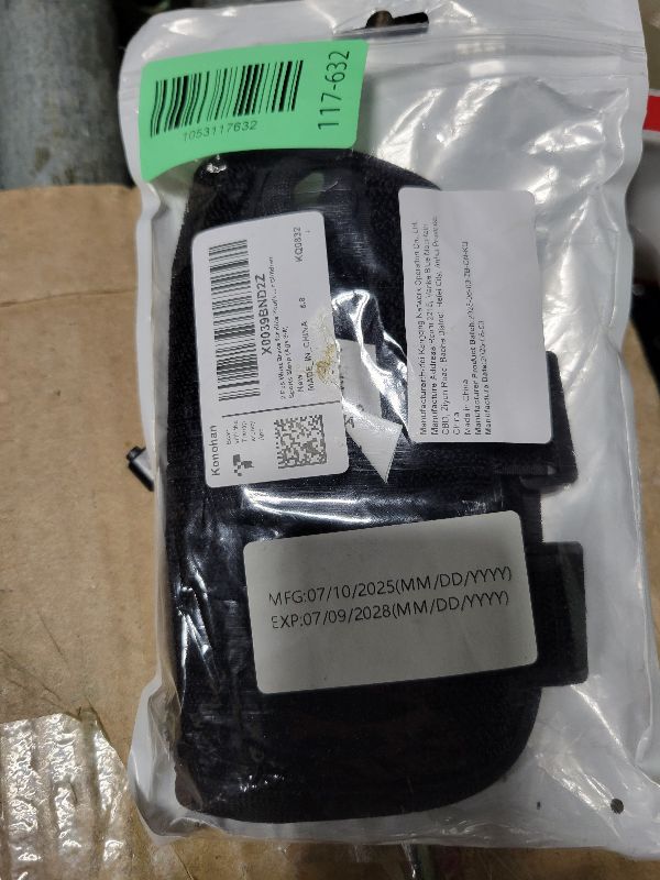 Photo 1 of 1Pcs Wrist Brace for Kids Youth Carpal Tunnel Black Splints Wrist Brace Night Support with Adjustable Compression Straps for Children Sports Sleep (Age 3-8) L