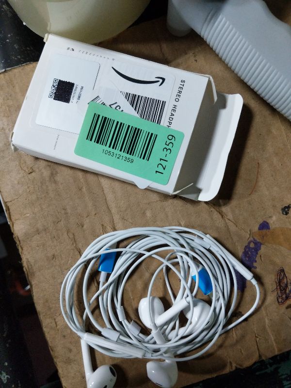 Photo 1 of 2 Pack Wired Headphones for iPhone Earbuds with Built-in Microphone & Volume Control HiFi Stereo Nosie Reduction Earphones for iPhone 14 13 12 11 Pro Max XS XR X 8 7 6, Plug and Play, Support All iOS