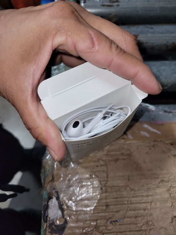 Photo 1 of 2 Pack-USB C Headphones for iPhone 17/16/15, Type C Earbuds Wired Earbuds with Microphone & Remote Control Noise Cancelling Earphones, Compatible with iPhone 17/16/15 Pro Max, iPad, Most USB C Jack